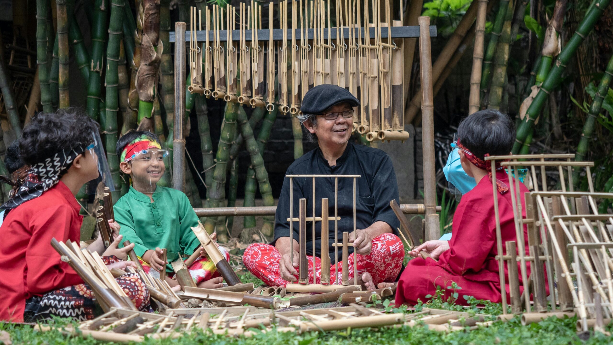 Pelestarian Seni Angklung dan Calung oleh Pemuda Karang Taruna